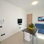 Appartement Modern By The *