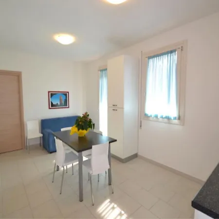 Apartment Modern For 5 Guests In Rosolina Mare